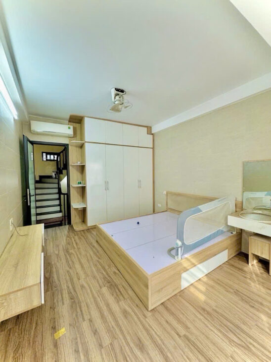 Bán nhà Phố Hào Nam, Nhà vị trí đắc địa, Tiện ích bạt ngàn, 39mx5T, Giá: 7.2 Tỷ, Lh: 0396935190.