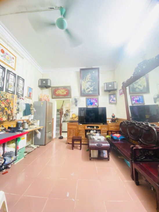 Đáng giá! Bán nhà Khương Trung, 42m2, nhỉnh 5 tỷ, nhà mới đẹp, 2 mặt ngõ, ở ngay, vị trí đắc địa