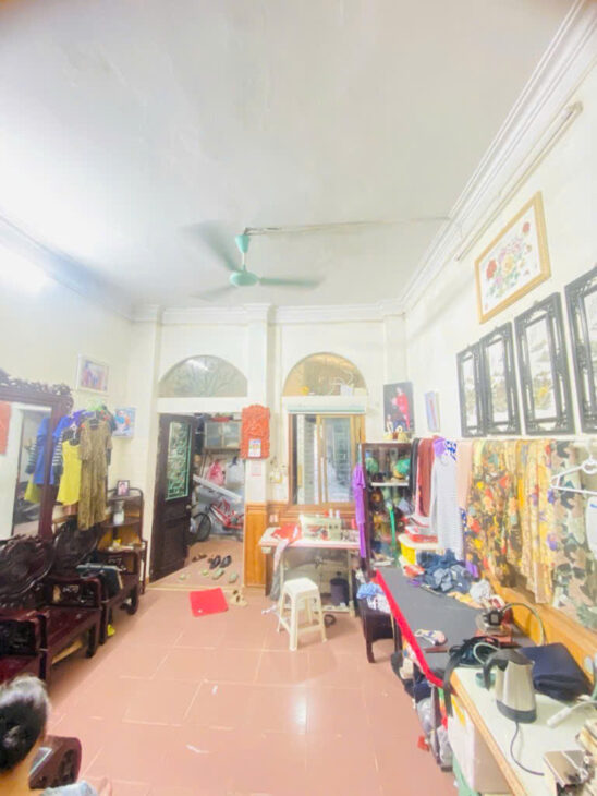 Đáng giá! Bán nhà Khương Trung, 42m2, nhỉnh 5 tỷ, nhà mới đẹp, 2 mặt ngõ, ở ngay, vị trí đắc địa