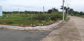 BÁN LÔ GÓC 3 MẶT TIỀN GIÁ CHỈ NHỈNH 2,5 TỶ TẠI LÕI VỆ TINH HÒA LẠC