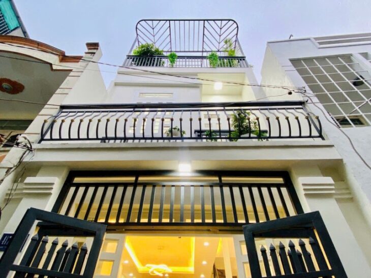 Bán nhà Quang Trung 4.2×10, 3 Tầng kế Vincom, Coop Mart Hơn 4 Tỉ