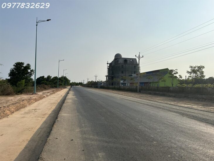 Bán 27m x 83m đất ONT Đường Hùng Vương – Tân Tiến – TX LaGi giá đầu tư 7.9tr/m2 view Biển