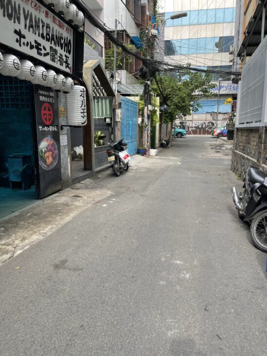 Nhà mới, Căn góc, nở hậu tài lộc, đường XVNT, Quận Bình Thạnh. Chỉ 4.8 tỷ.