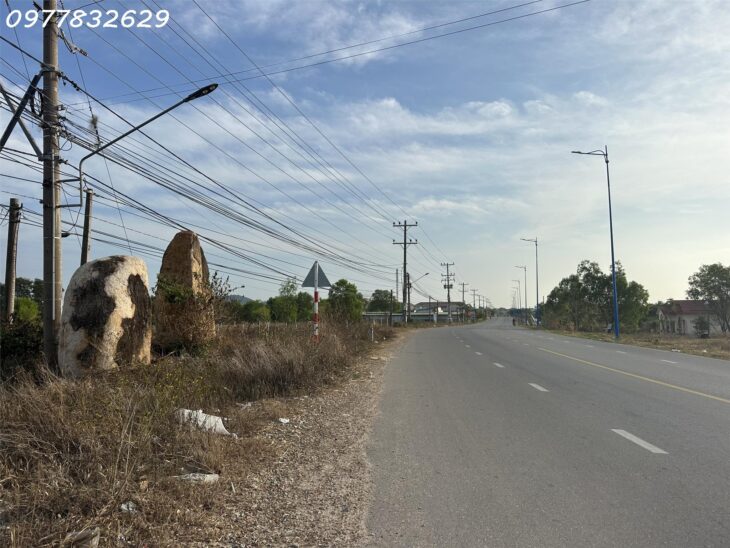 HẠ GIÁ 40% 5800m2 đất ONT Đường Nguyễn Chí Thanh – TX LaGi chỉ 400tr/m ngang gần UBND
