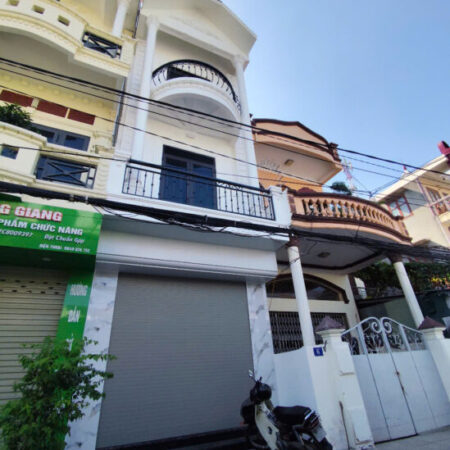 Bán nhà mặt ngõ 84 Dân Lập, 50m 3 tầng độc lập, ô.tô đỗ cửa, Giá 4.5 tỉ cực đẹp