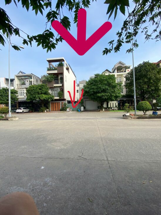 BÁN ĐẤT NGAY VINCOM PLAZA DĨ AN -100M2-GIÁ 5 TỶ