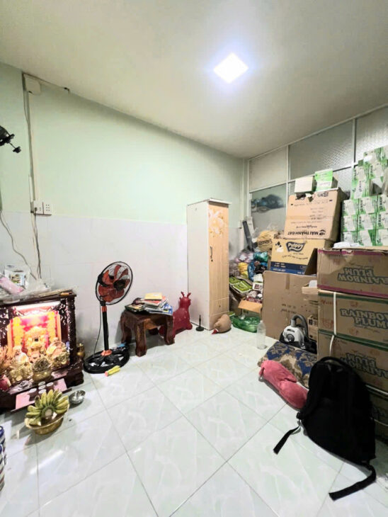 SÁT MẶT TIỀN NGANG 4 NỞ HẬU 7 DÀI 10,5 M ĐÚC 3 TẤM CÓ 4 TỸ Q4