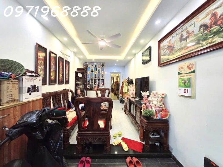 Bán nhà Đội Cấn. Thang máy. Nhà mới. Ngõ đẹp. Rộng. Giá 10Tỷ35