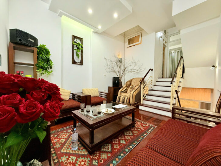 TRUNG KÍNH – CẦU GIẤY – DT 45M2 X5T – MT 4M – 9.95TỶ- NHÀ ĐẸP – GẦN Ô TÔ