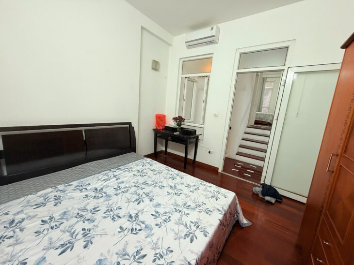 TRUNG KÍNH – CẦU GIẤY – DT 45M2 X5T – MT 4M – 9.95TỶ- NHÀ ĐẸP – GẦN Ô TÔ