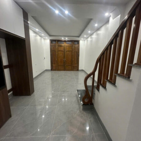 NHÀ ĐẸP ĐÔNG LA – HĐ – 30m – 5 TẦNG 3.95 tỷ