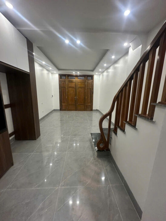 NHÀ ĐẸP ĐÔNG LA – HĐ – 30m – 5 TẦNG 3.95 tỷ