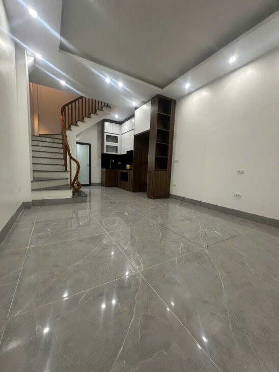 NHÀ ĐẸP ĐÔNG LA – HĐ – 30m – 5 TẦNG 3.95 tỷ