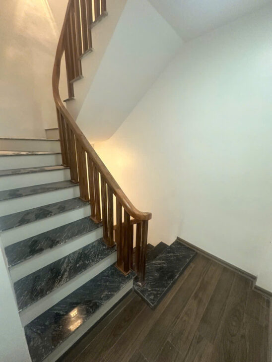 NHÀ ĐẸP ĐÔNG LA – HĐ – 30m – 5 TẦNG 3.95 tỷ