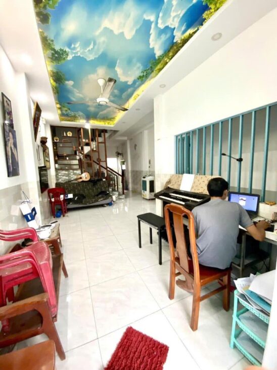 3 TẦNG MỚI Ở NGAY – MẶT TIỀN NHÁNH NGUYỄN THỊ ĐẶNG – XE HƠI NÉ NHAU THÔNG TỨ TUNG – CHỈ HƠN 4 TỶ