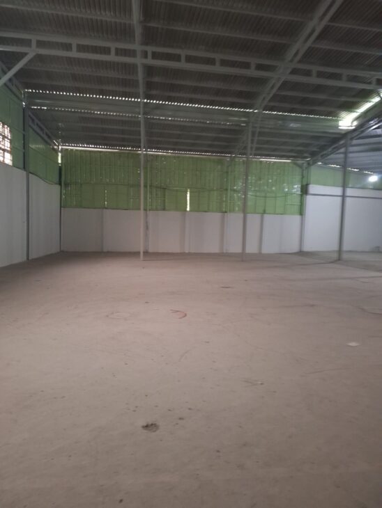 CHO THUÊ XƯỞNG MẶT TIÈN 700M Giá 45tr Thới Tam Thôn Đường Xe Container vào tới xưởng