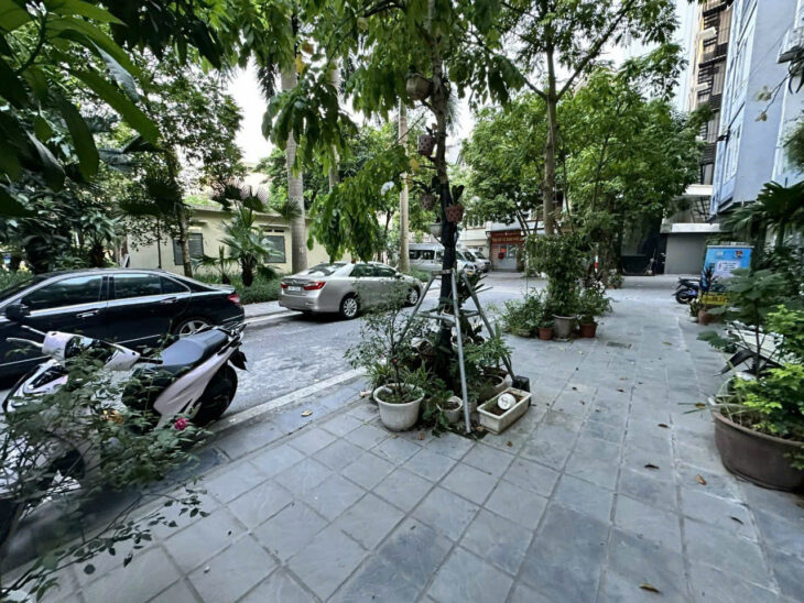 Cho Thuê Nhà 5 Tầng Cổ Linh – Vị Trí Đẹp, Thiết Kế Hiện Đại! 0902318197