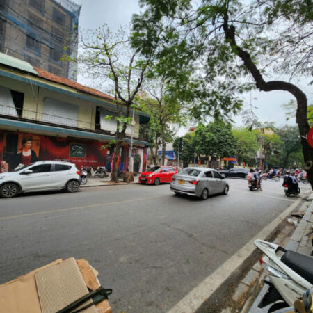 CHÍNH CHỦ CẦN BÁN CĂN NHÀ HIẾM, MẶT TIỀN PHỐ HÀM LONG, GẦN NGÃ TƯ PHỐ HUẾ, 5 TẦNG 40M2