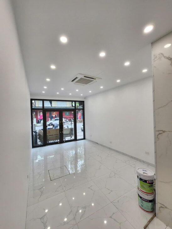CHÍNH CHỦ CẦN BÁN CĂN NHÀ HIẾM, MẶT TIỀN PHỐ HÀM LONG, GẦN NGÃ TƯ PHỐ HUẾ, 5 TẦNG 40M2