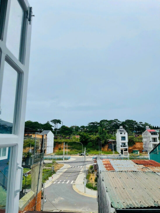 Bán Nhà 3 phòng ngủ 67m2 đường ô tô phường 10- Đà lạt