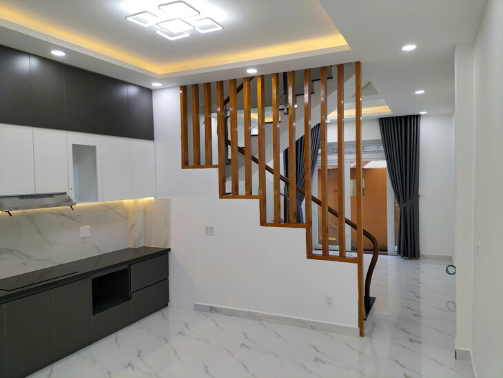 BÁN NHÀ MỚI XÂY HẺM XE MÁY ĐƯỜNG 3/2 P4 ĐÀ LẠT