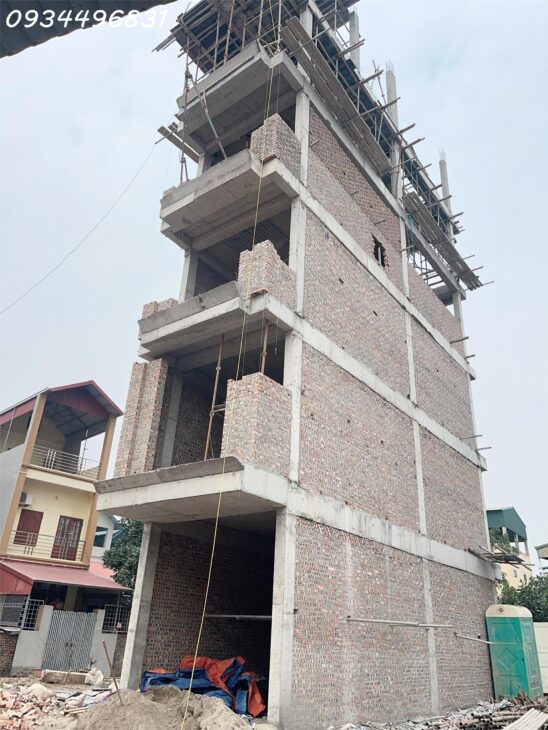 ĐẤT VỈA HÈ ĐƯỜNG LỚN KINH DOANH LONG BIÊN CHỈ 6,1 TỶ