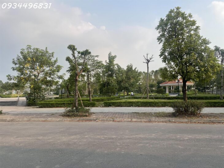 ĐẤT VỈA HÈ ĐƯỜNG LỚN KINH DOANH LONG BIÊN CHỈ 6,1 TỶ