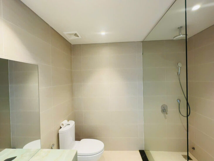 Cho thuê Căn hộ 2 phòng ngủ toà nhà GOLD COAST tầng 18 tòa Nam