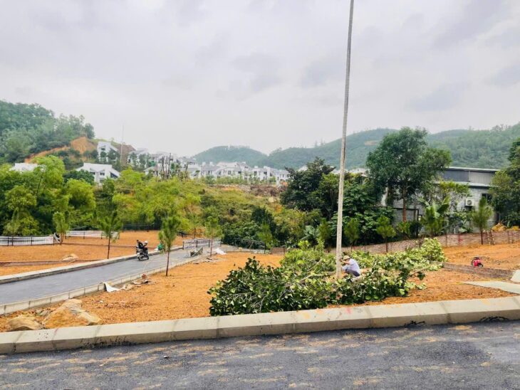 Bán đất nghỉ dưỡng chung vách KĐT Xanh Villas đường to giá rẻ 403m nhỉnh 10tỷ