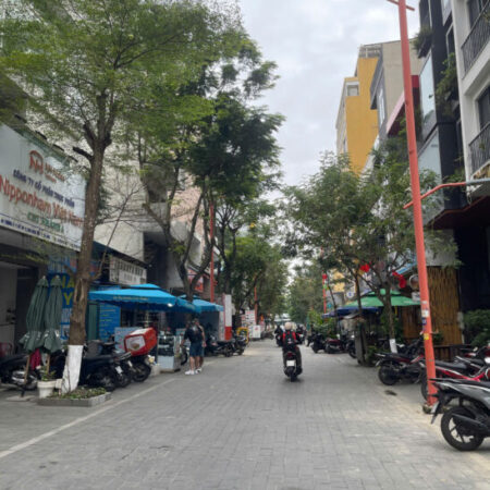 BÁN GẤP CĂN HỘ MẶT TIỀN KHU BIỂN DÒNG TIỀN GIÁ TỐT