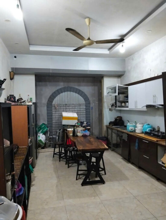 Cầu Đất, Hoàn Kiếm 87m, 6 tầng, MT 4,1m.Vị trí cực đẹp, ngõ to thông, sân để xe riêng, ô tô đỗ cửa