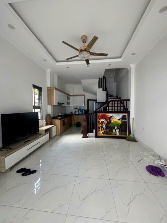BÁN NHÀ PHỐ NGỌC LÂM 5 TẦNG, LÔ GÓC FULL NỘI THẤT 36M2, 7.9 TỶ. LONG BIÊN.