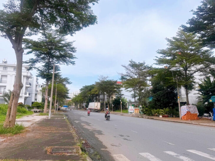 Nhà 4 tầng DT 5x17m, đường nội bộ 8m Phạm Thế Hiển Quận 8 , nhỉnh 8 tỷ LH 0399833339