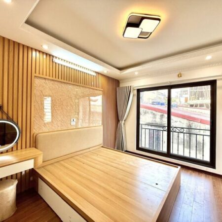 Bán nhà Đông Thiên giá 6.8 tỷ, diện tích 40m2, 5 tầng, mặt tiền 4m