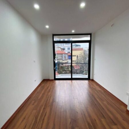 Bán nhà Trích Sài giá 13.5 tỷ, diện tích 89m2, 4 tầng, mặt tiền 4m