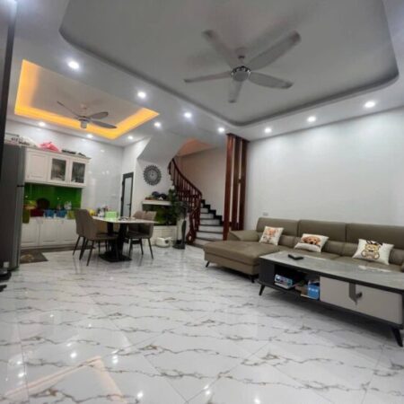 Bán nhà Yên Lộ giá 5.4 tỷ, diện tích 39m2, 4 tầng, mặt tiền 5.12m Bán nhà Yên Lộ giá 5.4 tỷ, diện tích 39m2, 4 tầng, mặt tiền 5.12m