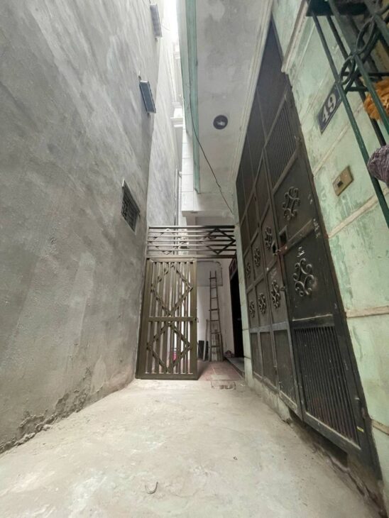 Bán nhà Vũ Tông Phan giá 7.9 tỷ , diện tích 45m2, 4 tầng, mặt tiền 3.5m