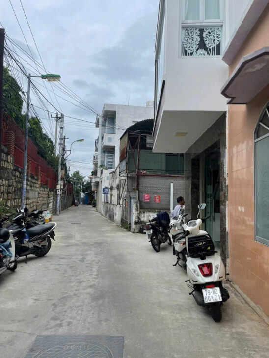 ❤BÁN NHÀ 2 TẦNG ĐƯỜNG Ô TÔ BÊN HÔNG THÁP BÀ – NHA TRANG