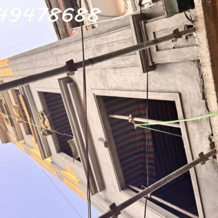 BÁN NHÀ 5 TẦNG – THANH MÁY – Ô TÔ ĐỖ CỬA – 10M RA MẶT ĐƯỜNG CHÍNH – GẦN CÔNG VIÊN HÒA BÌNH.