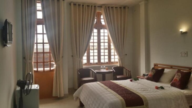 Mặt tiền Sơn Trà, sát biển Mỹ Khê, 130m2 5 tầng, dòng tiền 45tr/tháng.