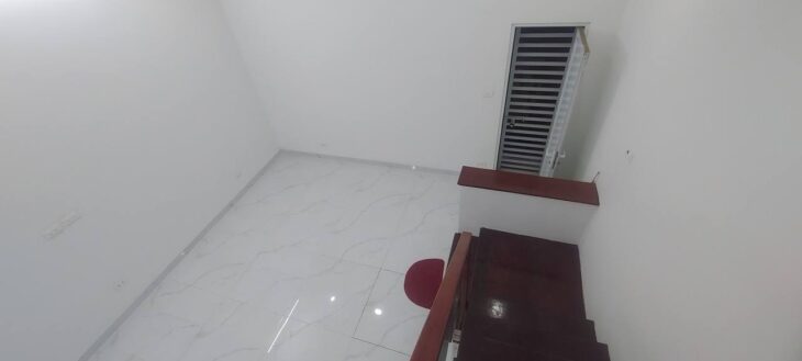 Bán nhà Định Công giá 15.5 tỷ, diện tích 41m2, 5 tầng, mặt tiền 5m