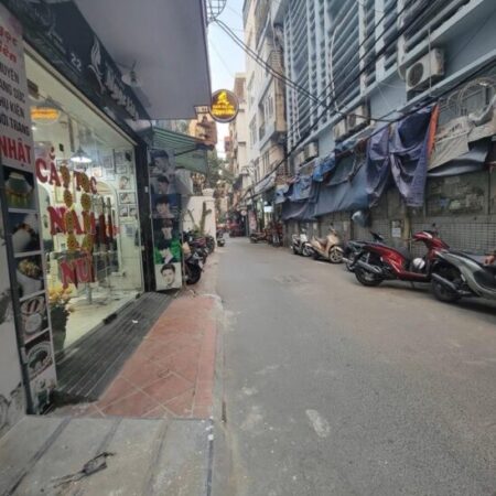 BÁN NHÀ ĐẸP – CẦU GIẤY – 6 TẦNG- OTO VÀO NHÀ