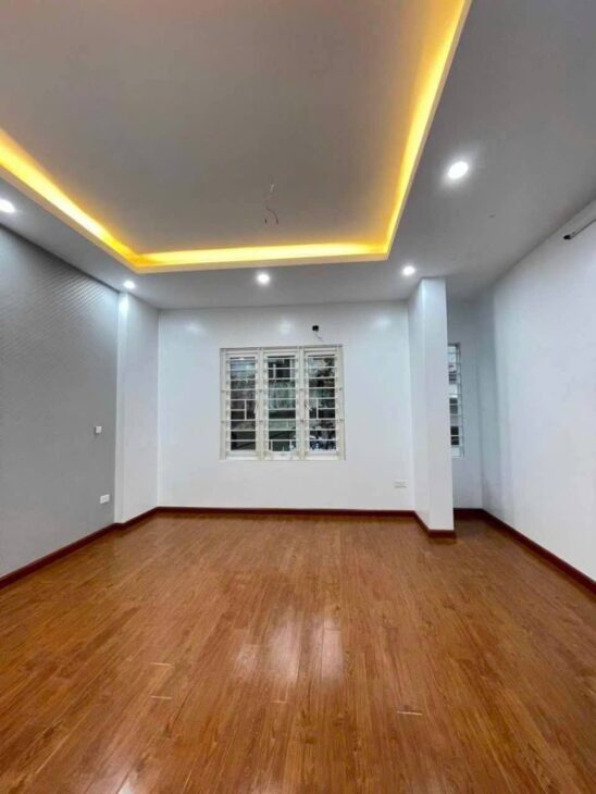 Bán nhà Cầu Đơ 4 giá 8.9 tỷ, diện tích 35m2, 4 tầng, mặt tiền 4.5m