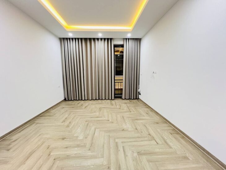 Bán nhà Tam Trinh giá 13.9 tỷ, diện tích 57m2, 5 tầng, mặt tiền 3.5m