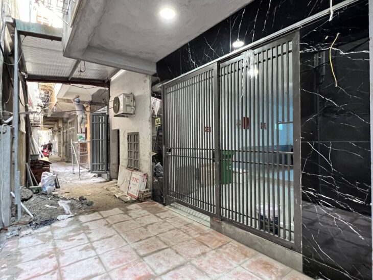 Bán nhà Chiếng Thắng giá 11.8 tỷ, diện tích 50m2, 7 tầng, mặt tiền 4m