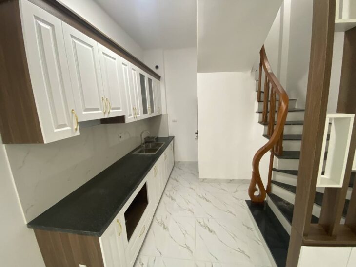 Bán nhà Ngũ Nhạc giá 6.18 tỷ, diện tích 33m2, 5 tầng, mặt tiền 3.5m