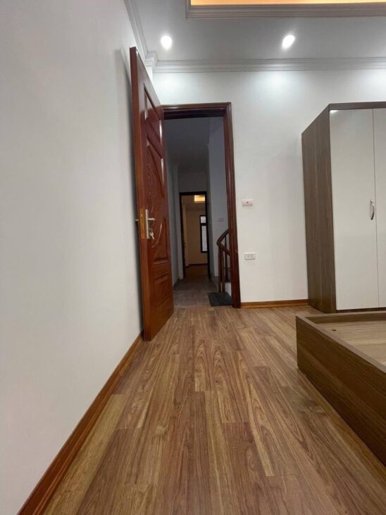 Bán nhà Vũ Tông Phan giá 7.9 tỷ , diện tích 45m2, 4 tầng, mặt tiền 3.5m