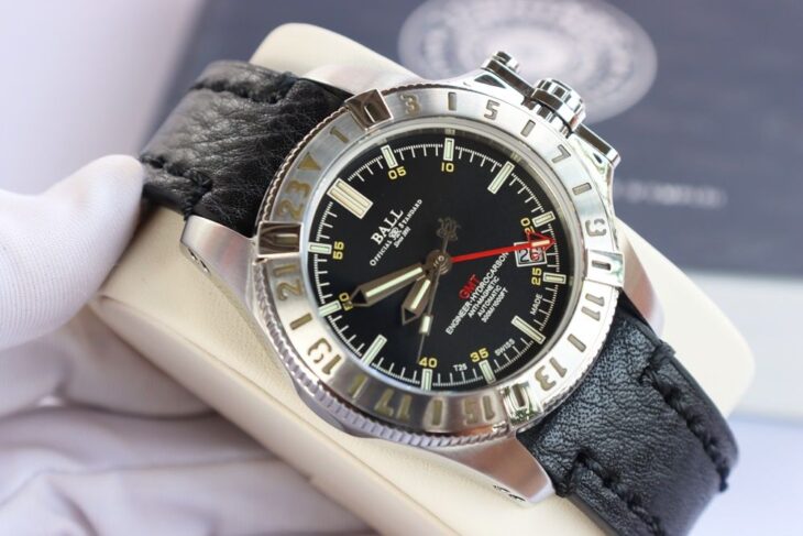 Đồng Hồ Nam : Ball Engineer Hydrocarbon – giờ GMT – Automatic – Size 40mm..