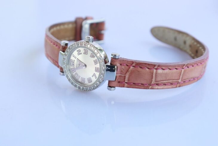 ĐH Nữ : Longines Dolce Vita – Niềng đính 32 viên Kim Cương thiên nhiên – Cọc số học trò