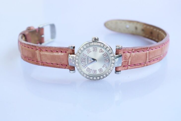 ĐH Nữ : Longines Dolce Vita – Niềng đính 32 viên Kim Cương thiên nhiên – Cọc số học trò